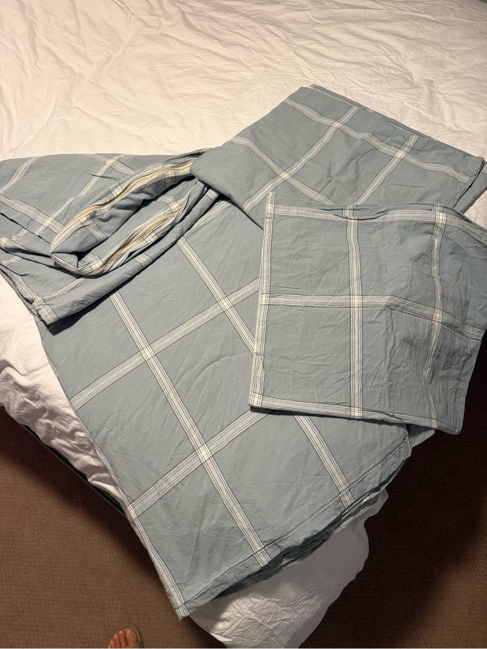 King size duvet cover. Shams. Zip closure. Light aqua blue.